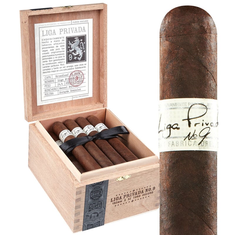 Liga Privada No. 9 Robusto Box of 24