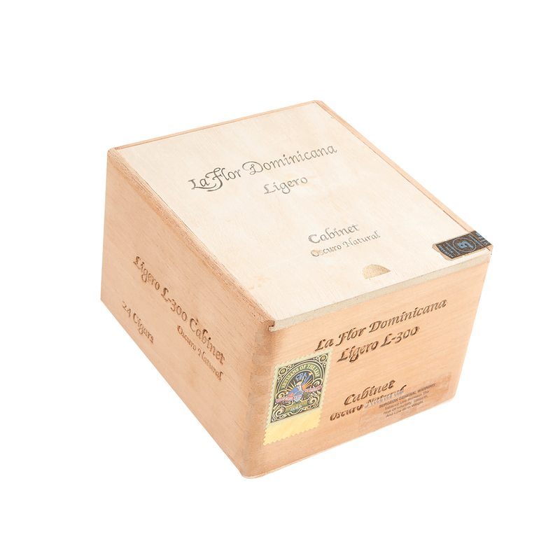 La Flor Dominicana Ligero Cabinet Toro Box of 24