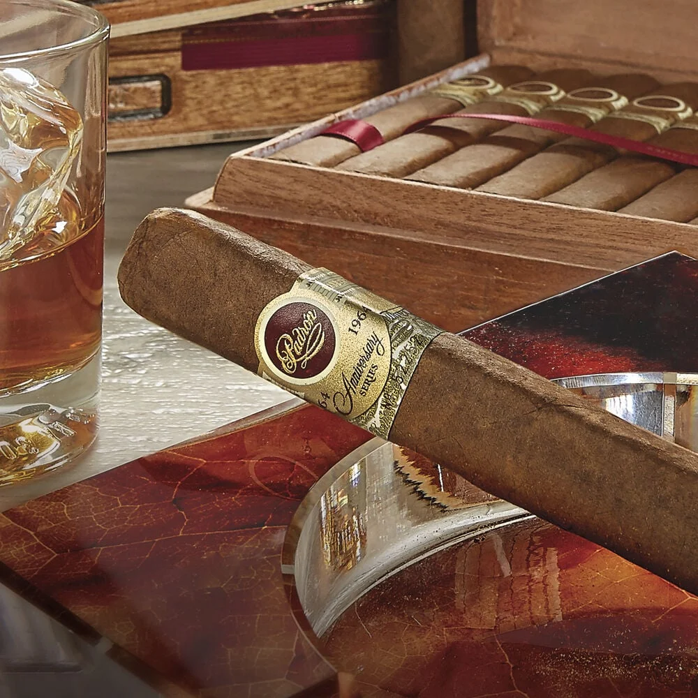 Padron 1964 Anniversary Series Maduro | Pyramide - Maduro | Box of 25