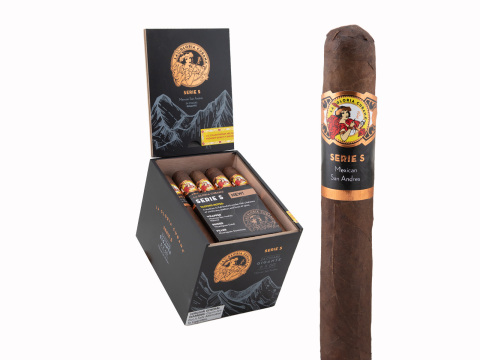 La Gloria Cubana Serie S Robusto Gigante - 24 Cigars