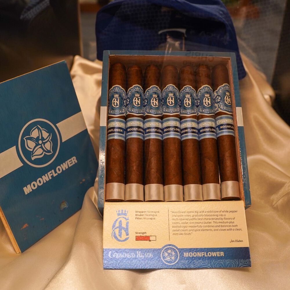 Crowned Heads Moonflower Toro Box of 21