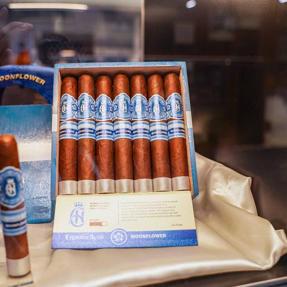Crowned Heads Moonflower Corona Gorda Box of 21