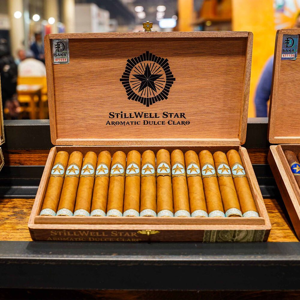 Stillwell Star Aromatic Dulce Claro Toro / 6 x 52 Box of 13