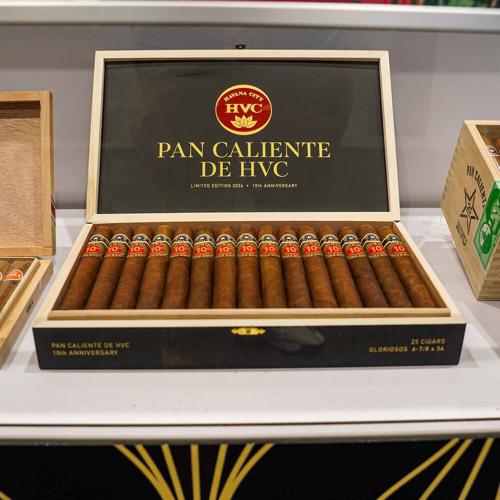 HVC Pan Caliente 10th Aniversario Gloriosos Limited Edition / 6.87 x 54 Box of 25