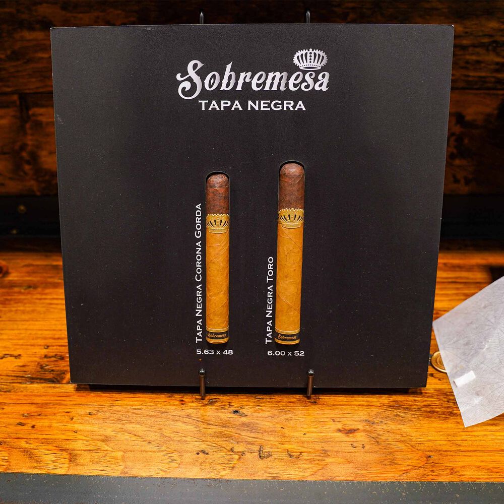 Sobremesa Tapa Negra Toro / 6 x 52 Box of 13