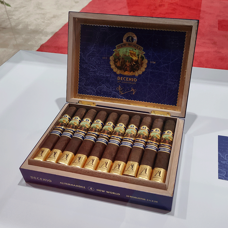 New World Decenio by AJ Fernandez Box of 20