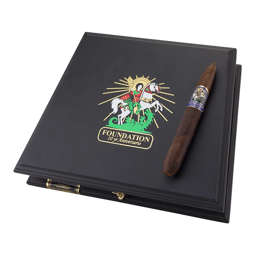 Foundation 10 Year Aniversario Salomon Maduro | Perfecto | Box of 10