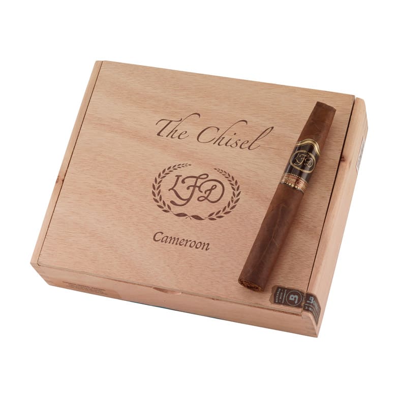 La Flor Dominicana Cameroon Cabinet Chisel Natural | Figurado | Box of 20