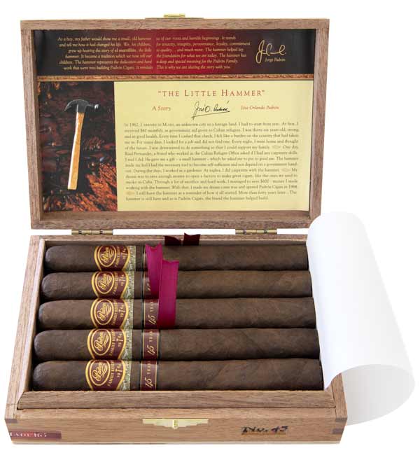 Padrón Family Reserve No. 45 Natural (6" X 52) | Box of 10
