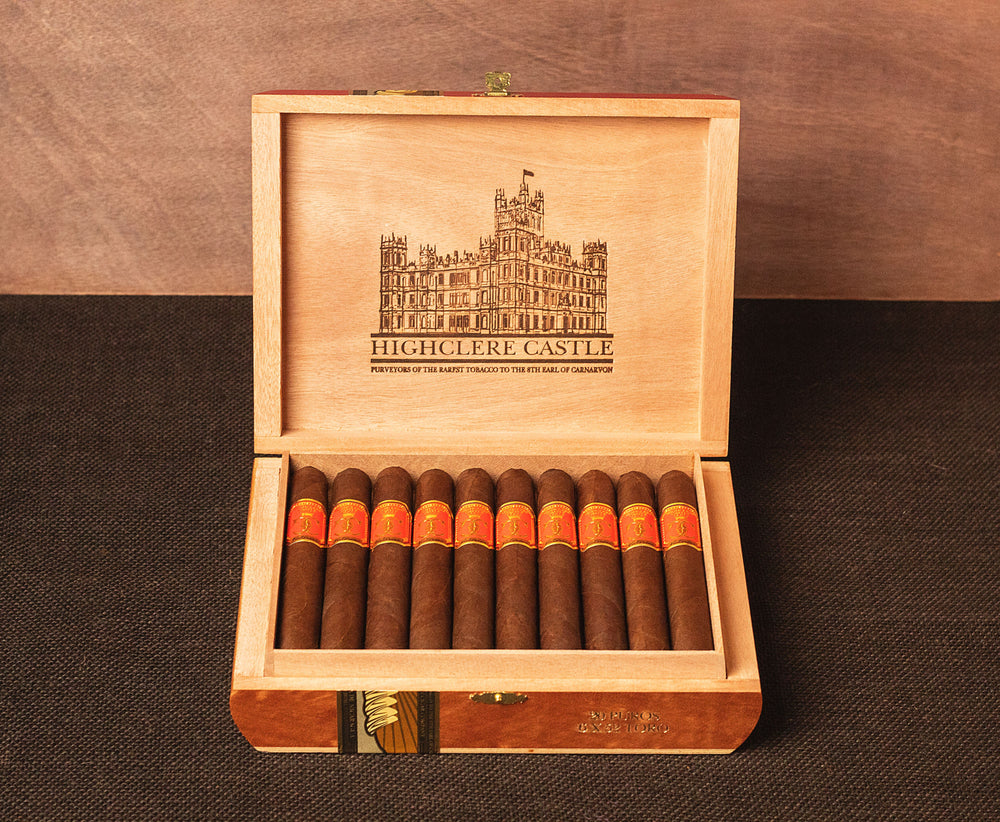 Foundation Highclere Castle Victorian | Toro (6.0"x52) | Box of 20