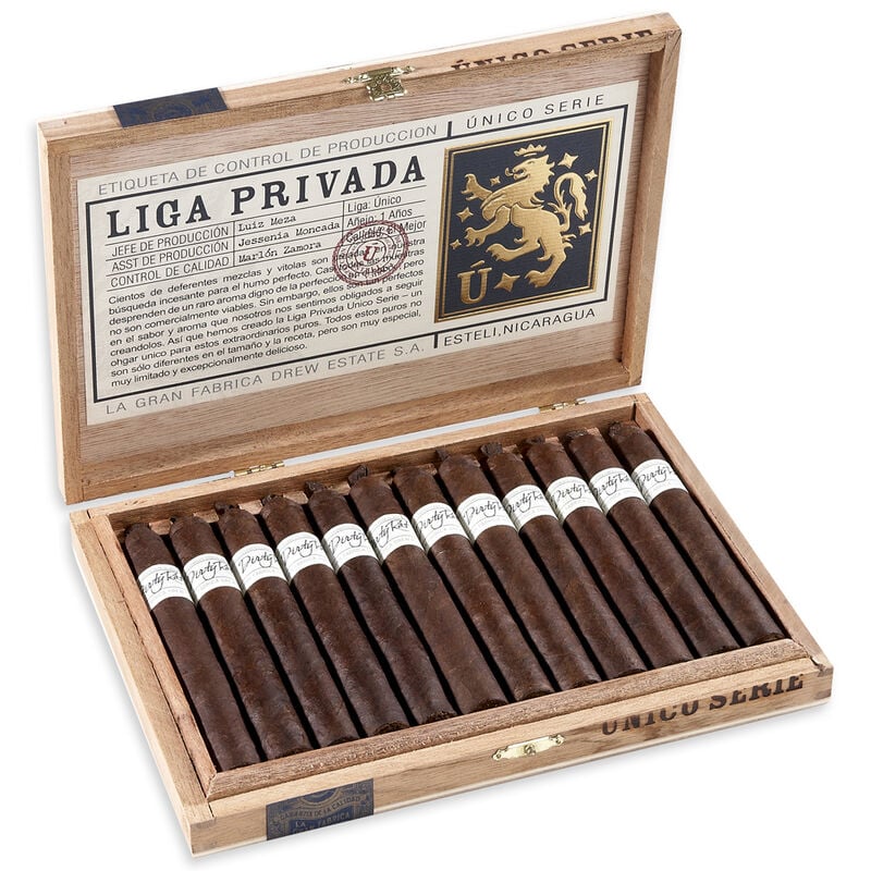 Liga Privada Unico Serie Box of 12