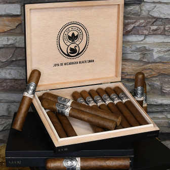 Joya de Nicaragua Black Swan Gordo 10 Pack
