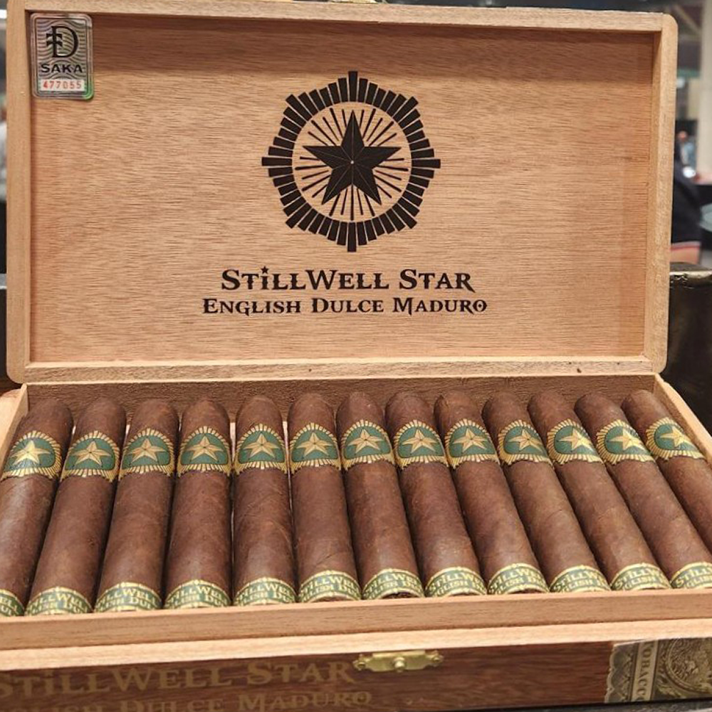 Dunbarton Tobacco & Trust StillWell Star English Dulce - Robusto (Box of 13)