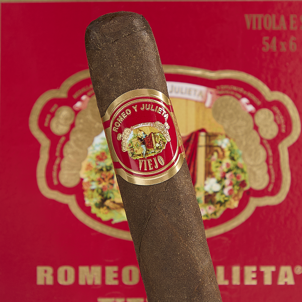 Romeo y Julieta Viejo - Toro (Box of 20)