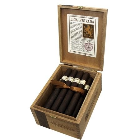 Liga Privada T52 Corona Doble - Box of 24