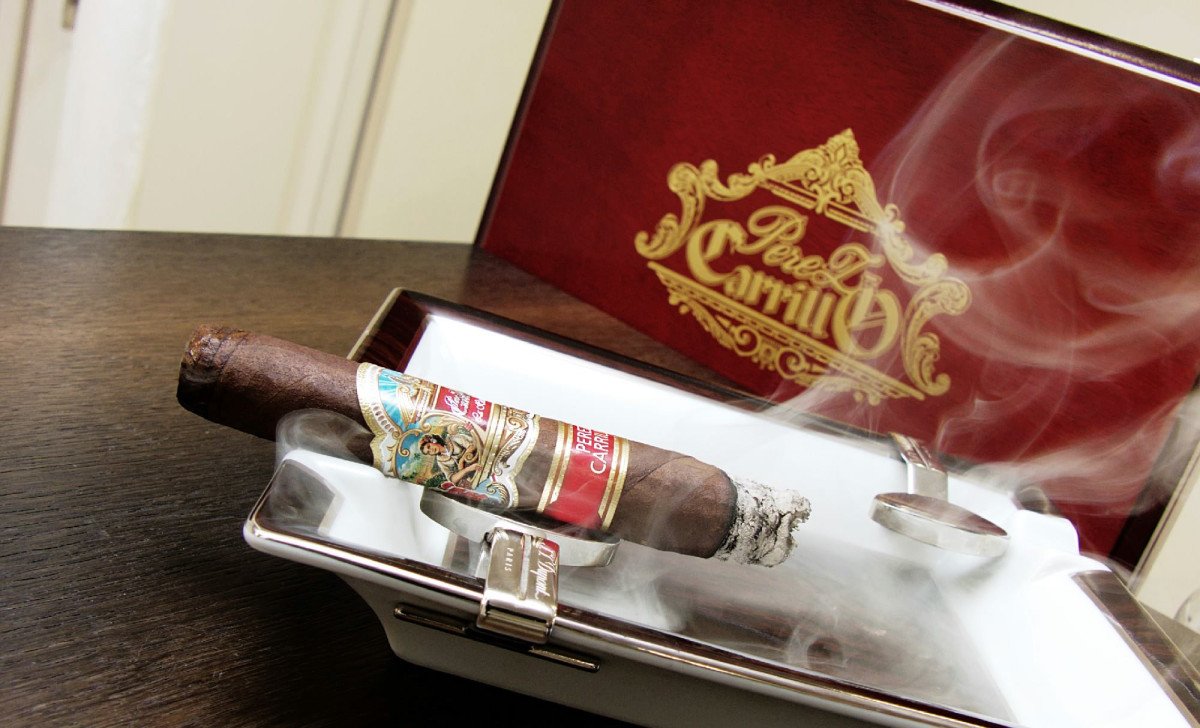 E. P. Carrillo La Historia Dona Elena