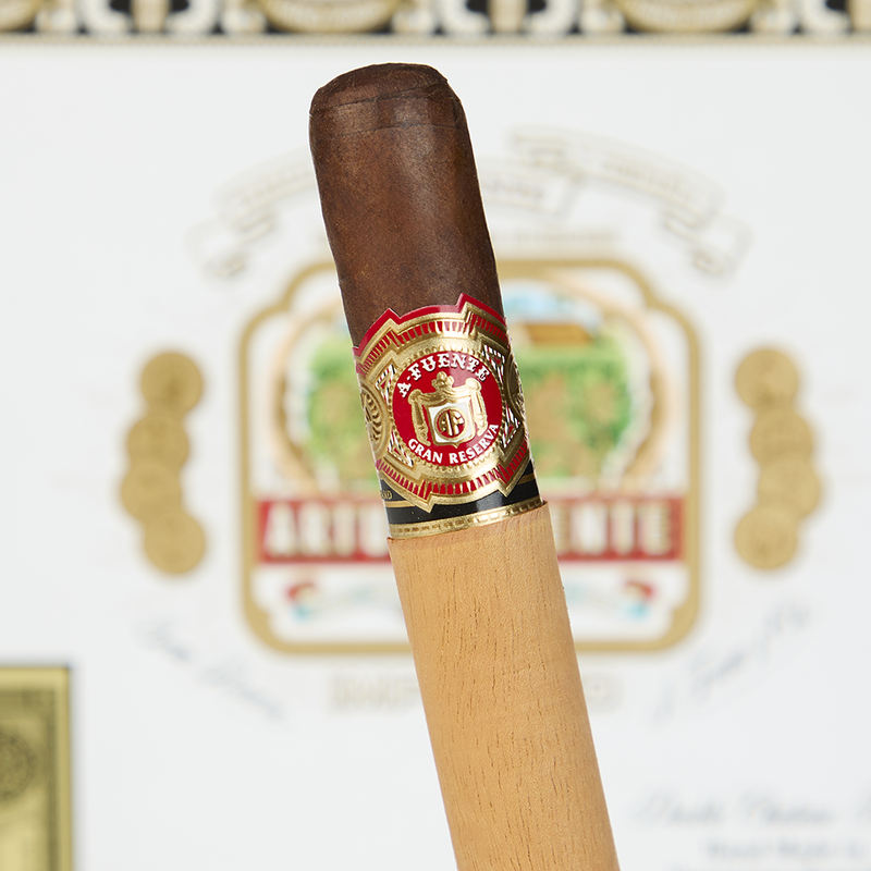 Arturo Fuente Chateau Fuente Sun Grown - Royal Salute (Box of 10)
