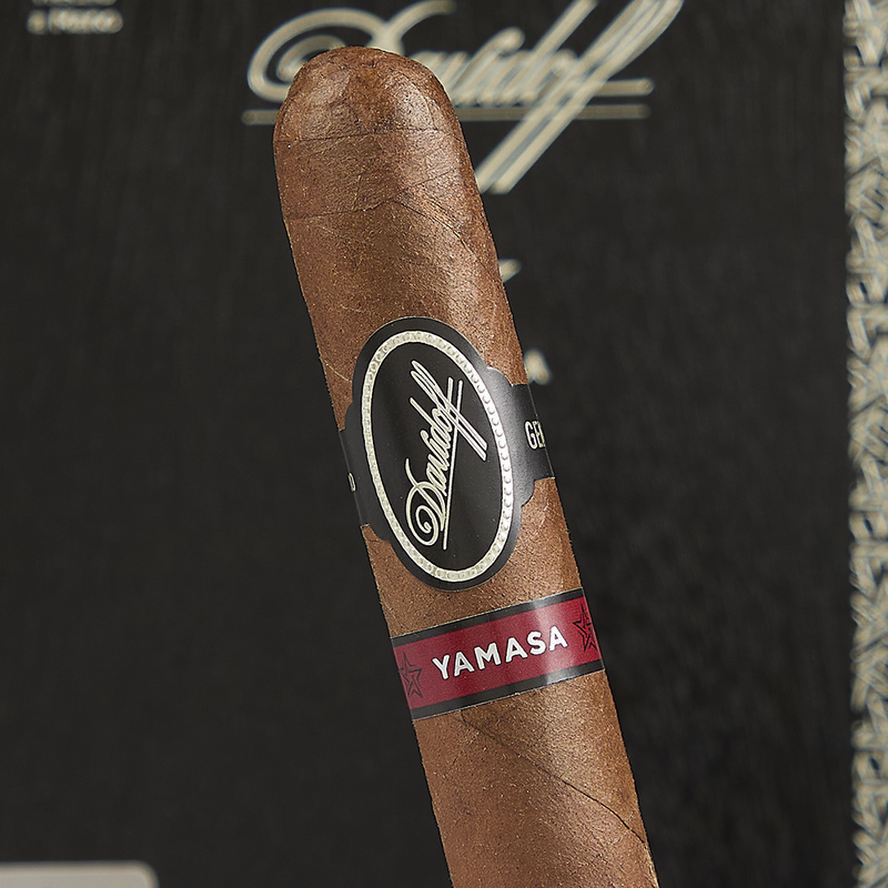 Davidoff Yamasa - Piramides (Box of 12)