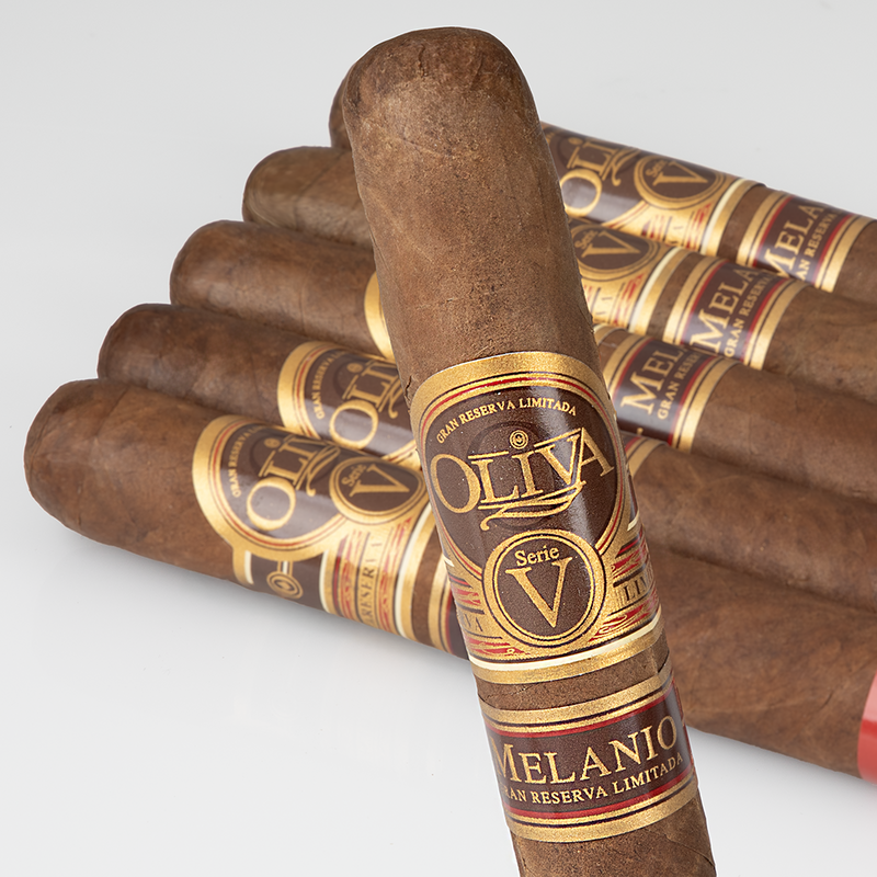 Oliva Serie V Melanio Edition Ano 2020 - Toro (Pack of 5)